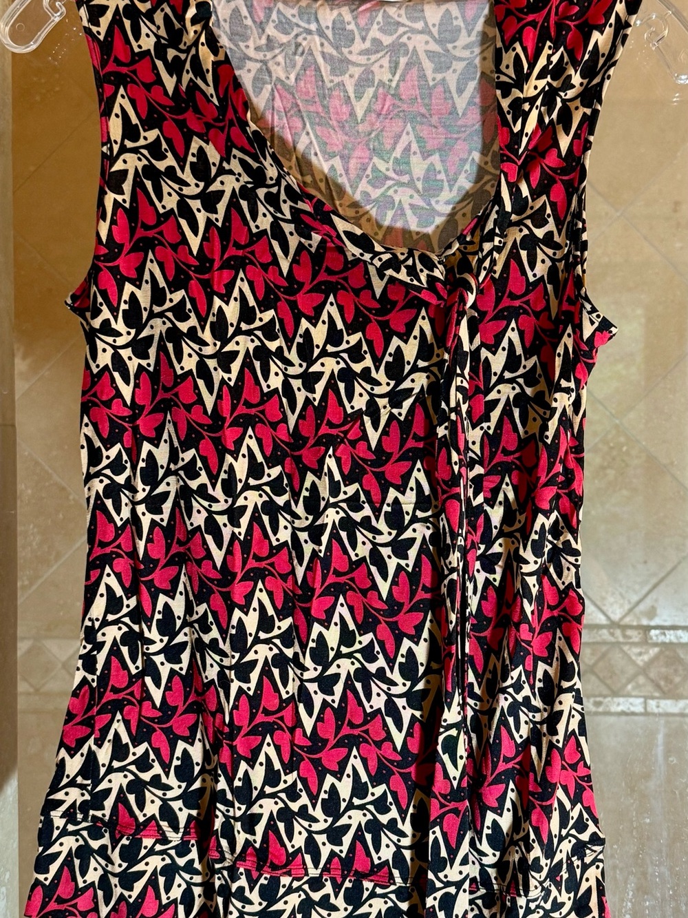 Diane von Furstenberg Sleeveless Asymmetrical Neck Printed Tank Top